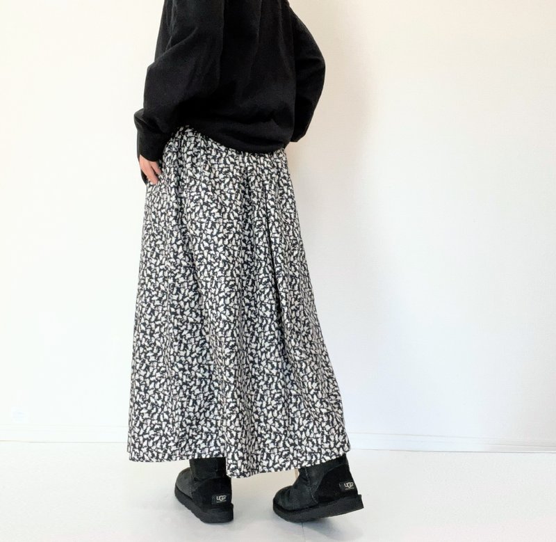 Cats long skirt　cotton　flannel　Dark navy blue - กระโปรง - ผ้าฝ้าย/ผ้าลินิน สีดำ