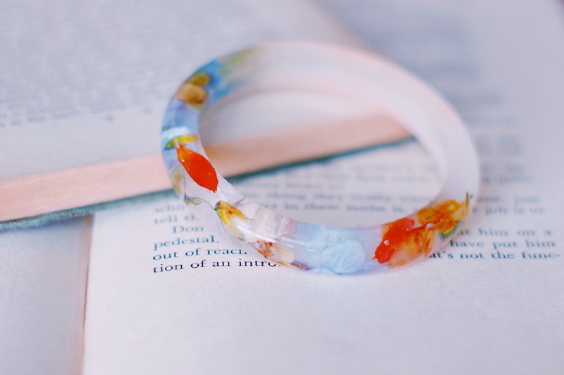 Flower bracelet - Bracelets - Resin Orange