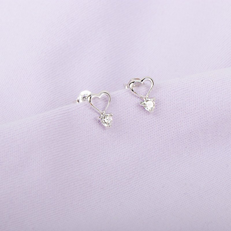 Tiny Open Heart Stud Earrings with CZ Accents in 925 Sterling Silver Hypoallerge - 耳環/耳夾 - 純銀 銀色