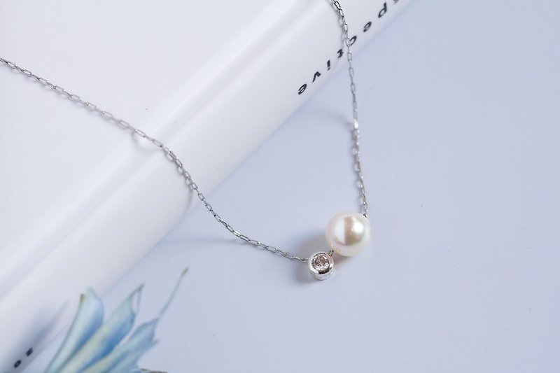 Bezel CZ and Akoya pearl through necklace Silver metal allergy compatible - Necklaces - Pearl White