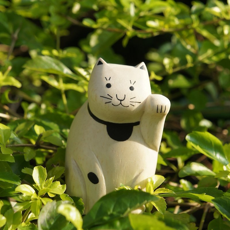Small things} no small wooden animal: Lucky cat _ healing wood products - ของวางตกแต่ง - ไม้ สีกากี