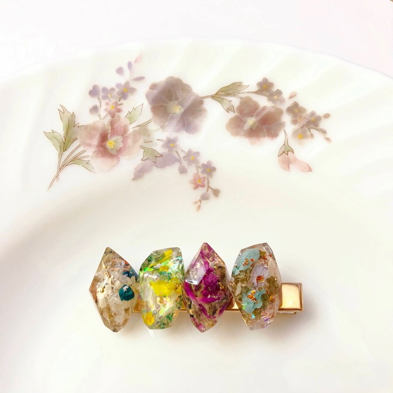 寶石髮夾 手作 乾燥花 日本樹脂 真花 - 髮圈/髮夾 - 樹脂 多色