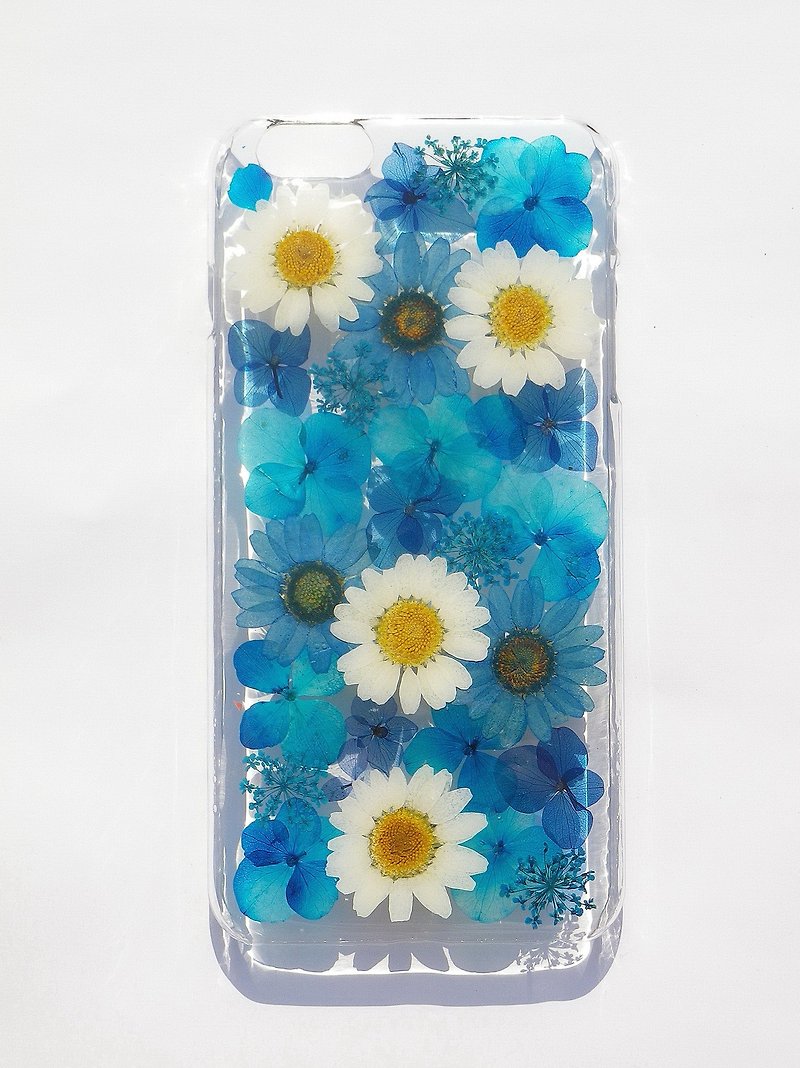Handmade phone case, Pressed flowers phone case, Blooming (Blue) - Phone Cases - Plastic Blue