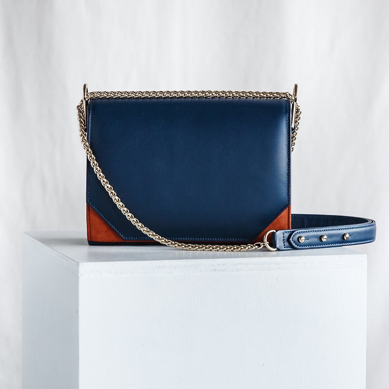 PANDORA LARGE - WOMAN LEATHER SHOULDER BAG- NAVY/BLUE - Messenger Bags & Sling Bags - Genuine Leather Blue