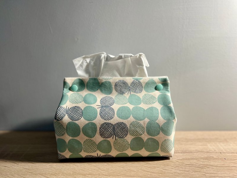 [Ready stock] Toilet paper storage bag with little butterflies flying - กล่องทิชชู่ - ผ้าฝ้าย/ผ้าลินิน 