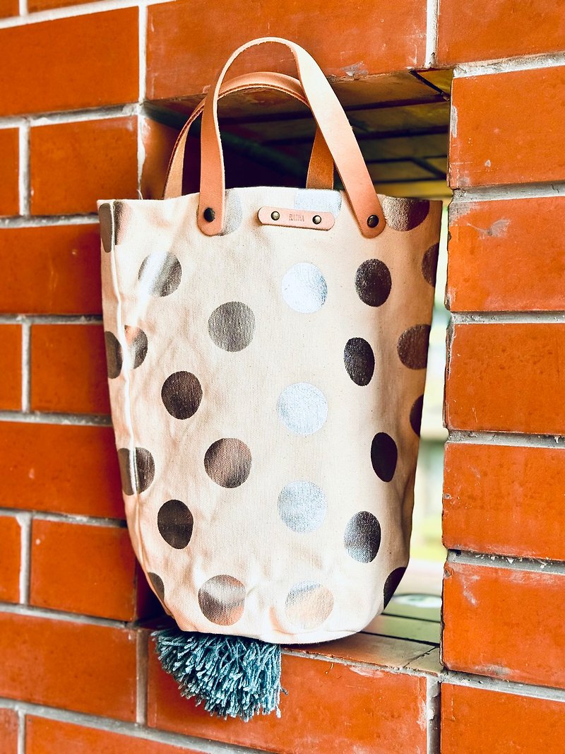 Original color handmade genuine leather cotton canvas bag polka dot handbag bucket bag canvas bag handbag handbag - กระเป๋าถือ - ผ้าฝ้าย/ผ้าลินิน ขาว