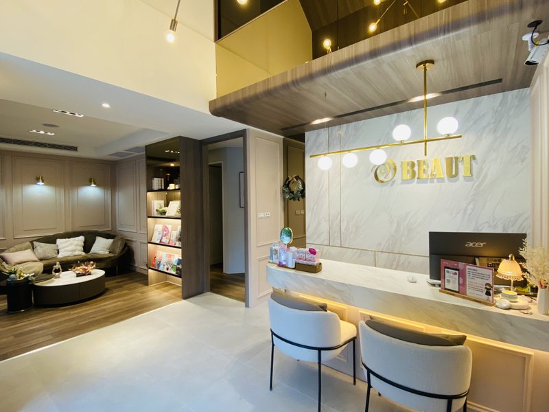 Experience Japanese luxury at the Yiyan Aesthetic Art Store to awaken your skin and rejuvenate your skin by appointment only - Other - Other Materials 