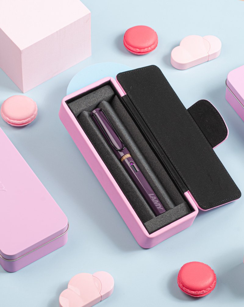 [Free laser engraving] LAMY Leather Pen Case Spring Pink/SAFARI Series-Blackberry Violet - ปากกาหมึกซึม - พลาสติก สีม่วง