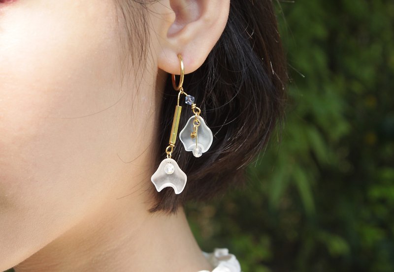 Blossom - earring  clip-on earring - Earrings & Clip-ons - Copper & Brass White