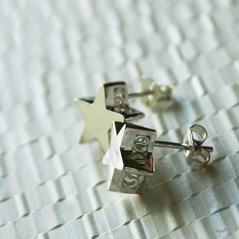 Three-dimensional star earrings - ต่างหู - โลหะ สีเงิน