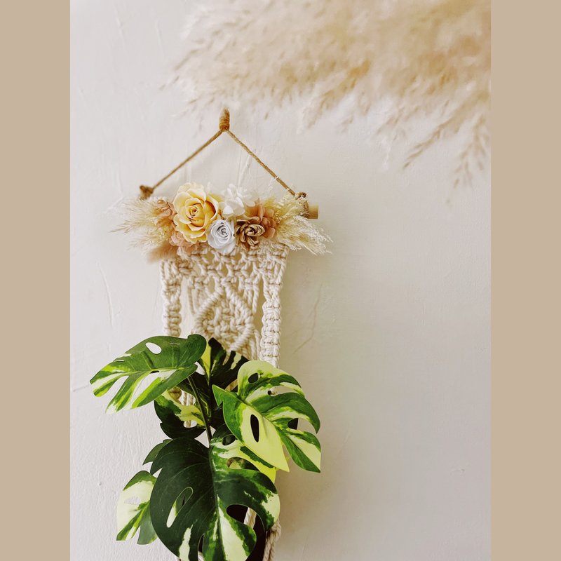 Plant/Diffuse Woven Hanging Basket. A bright summer day. macrame - น้ำหอม - ผ้าฝ้าย/ผ้าลินิน 