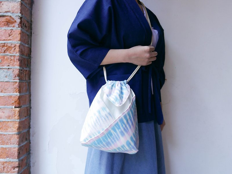 : 粉嵐 : 日式和服包 水桶包 側背包 斜背包 手染 渲染 禮物 - 側背包/斜孭袋 - 棉．麻 粉紅色