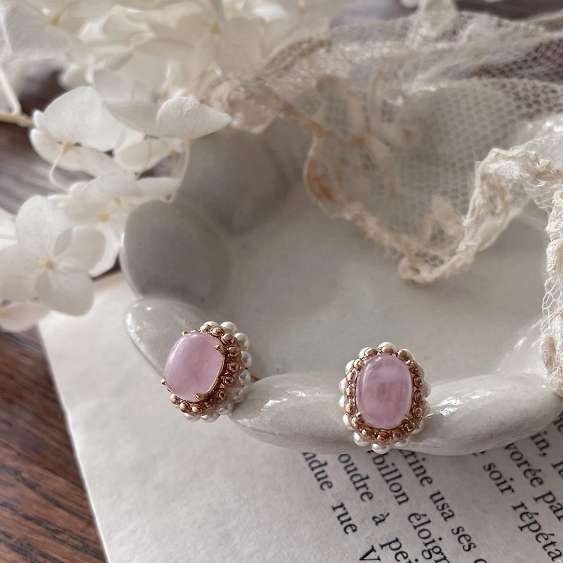 14kgf Kunzite and vintage pearl oval earrings OR brass pain-resistant Clip-On/September birthstone - Earrings & Clip-ons - Gemstone Pink