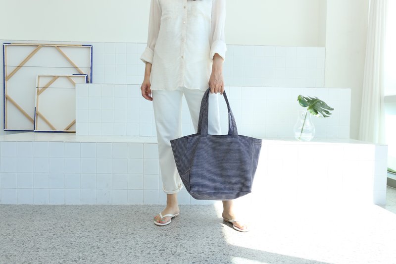 Cotton Stripe Bag: Shoulder bag, Tote bag - 手提包/手提袋 - 棉．麻 灰色