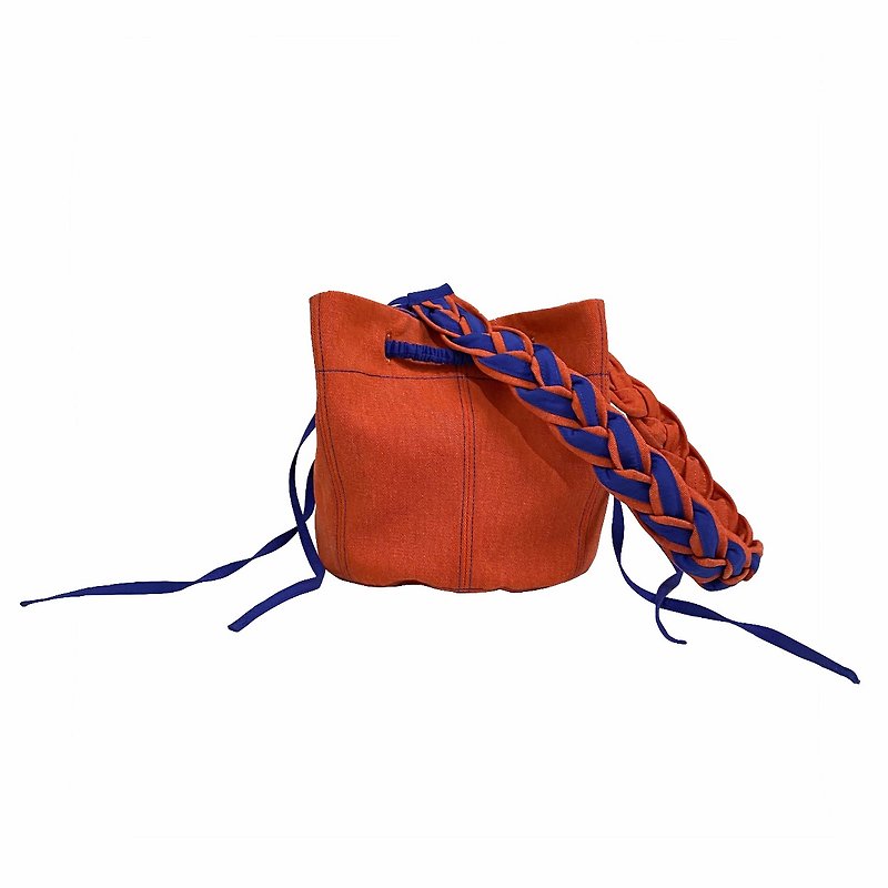 Pack Your Confidence - Handmade Bucket Bag - กระเป๋าหูรูด - ผ้าฝ้าย/ผ้าลินิน สีส้ม