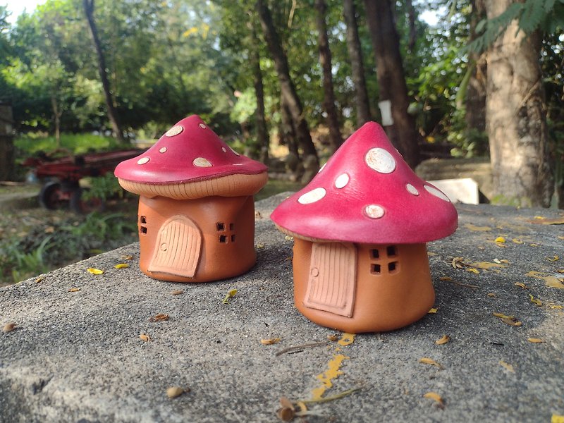 Magic Mushroom House pure cowhide money box - Coin Banks - Genuine Leather Red
