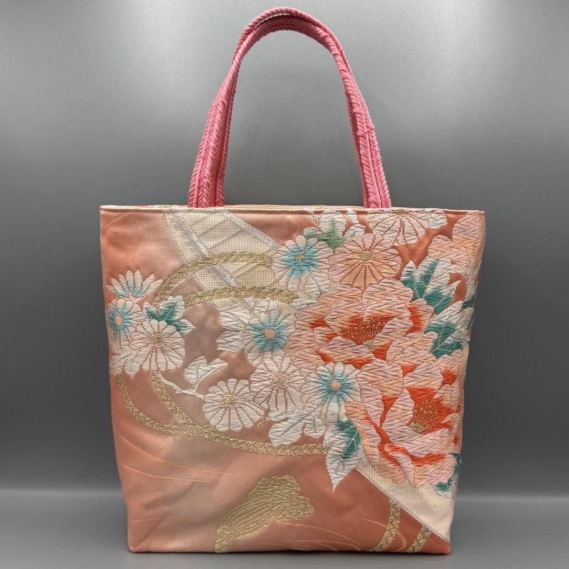 着物 帯 帯締め ハンドメイド トートバッグ リメイク ピンク 花 船 六通柄袋帯 唐織 草花文 金銀糸 正絹 - 手提包/手提袋 - 絲．絹 粉紅色