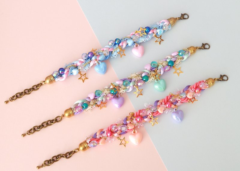 Sweet braided bracelet with golden star and pastel heart charm - Bracelets - Polyester Multicolor