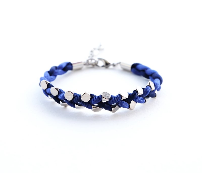 Blue navy blue silver bead braided bracelet - สร้อยข้อมือ - วัสดุอื่นๆ สีน้ำเงิน