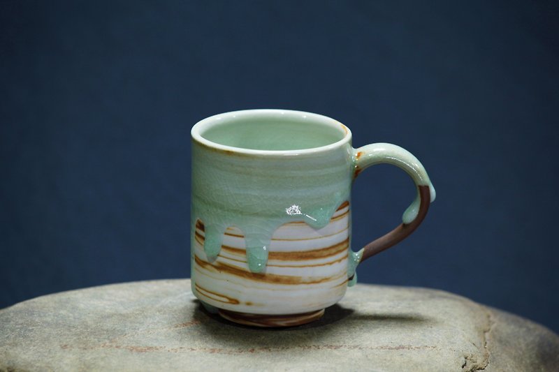 Milk cup / handmade [old earthen art] - แก้ว - เครื่องลายคราม สีนำ้ตาล