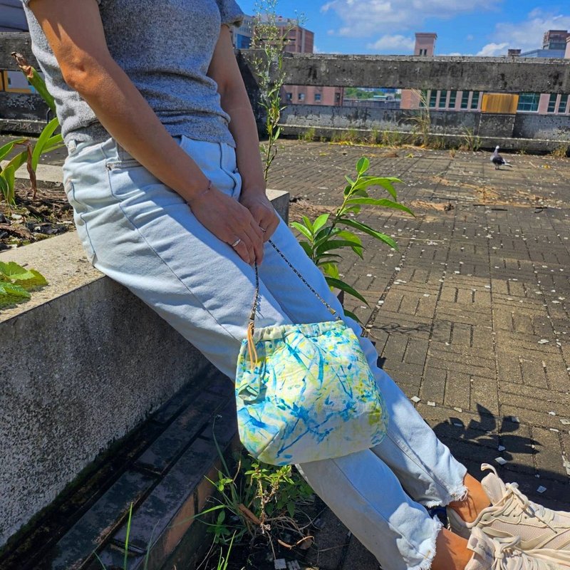 Flower Forest Shrapnel Kiss Lock Bag Handbag Crossbody Bag Side Backpack Japanese Design Fabric - Messenger Bags & Sling Bags - Cotton & Hemp Blue