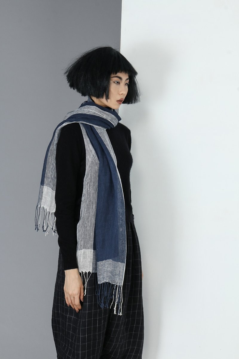 【Spot】 navy blue cotton to be scarf - ผ้าพันคอถัก - ผ้าฝ้าย/ผ้าลินิน 