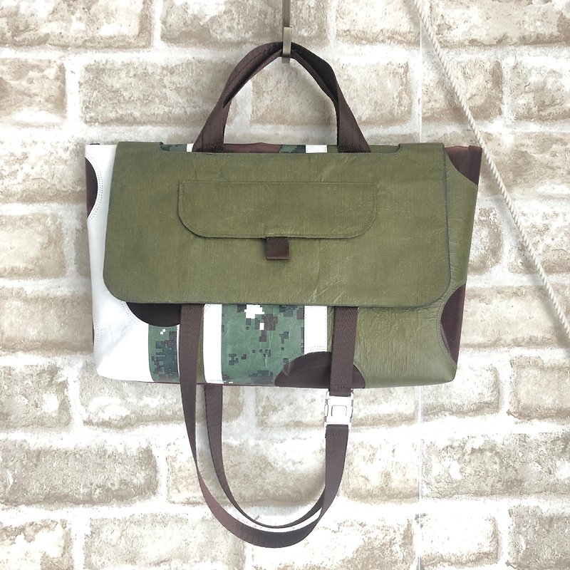 Tyvek tote bag mesh vinyl material - Handbags & Totes - Other Man-Made Fibers Multicolor