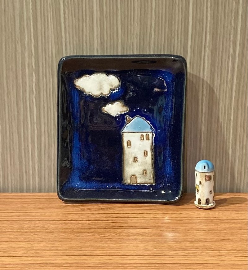 N131 White house hand-painted mini house ceramic plate (sales do not include Zhu Zhen house decoration) - Items for Display - Pottery Transparent