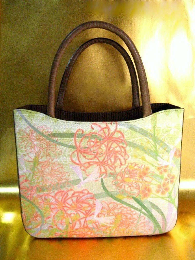 Higanbana (red spider lily) Handbag - กระเป๋าถือ - หนังแท้ สีเขียว