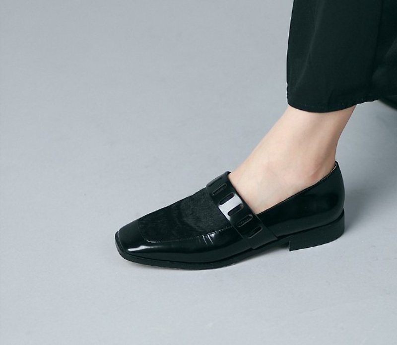 Belt-shaped hollow personality square head leather shoes black horse hair - รองเท้าอ็อกฟอร์ดผู้หญิง - หนังแท้ สีดำ