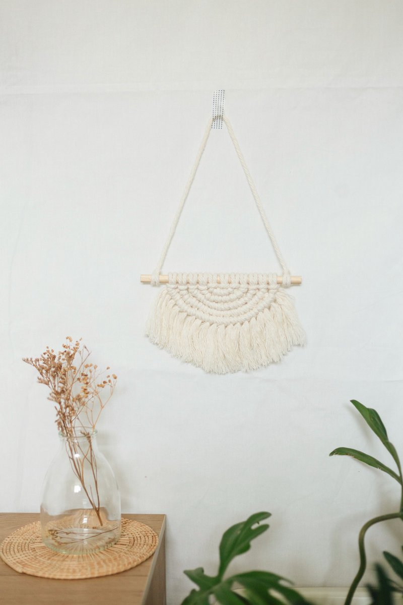 Rainbow mini wall decorate Macrame - 壁貼/牆壁裝飾 - 棉．麻 白色