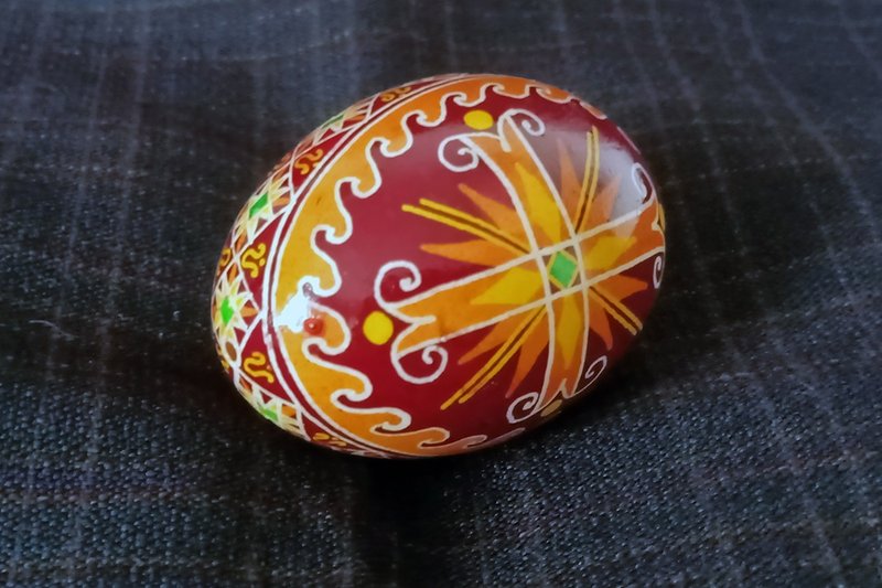 Fire Flash Pattern Ukrainian Easter Eggs Real Chicken Pysanka Art Handmade Decor - 擺飾/家飾品 - 其他材質 紅色