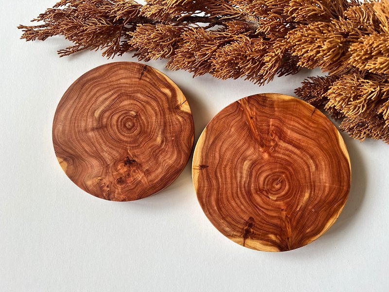 Taiwan dragon cypress tree ring pattern round coaster-birthday gift/permanently emitting woody fragrance - Coasters - Wood 