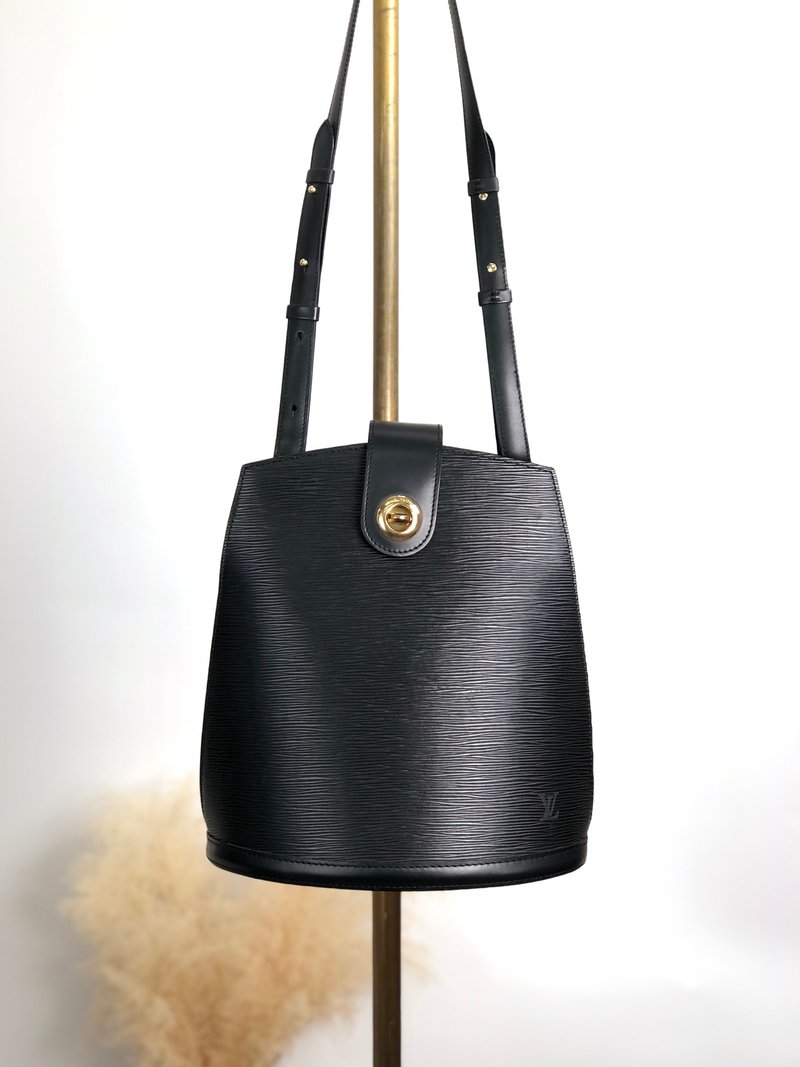 【 日本直送　名牌中古包 】LOUIS VUITTON ルイヴィトン エピ ショルダーバッグ ブラック ターンロック レザー クリュニー オールド z6gyxr - 側背包/斜背包 - 真皮 黑色