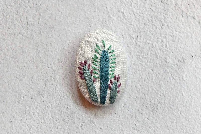 元氣仙人掌 | 手作法式刺繡別針 - 胸針 - 繡線 多色