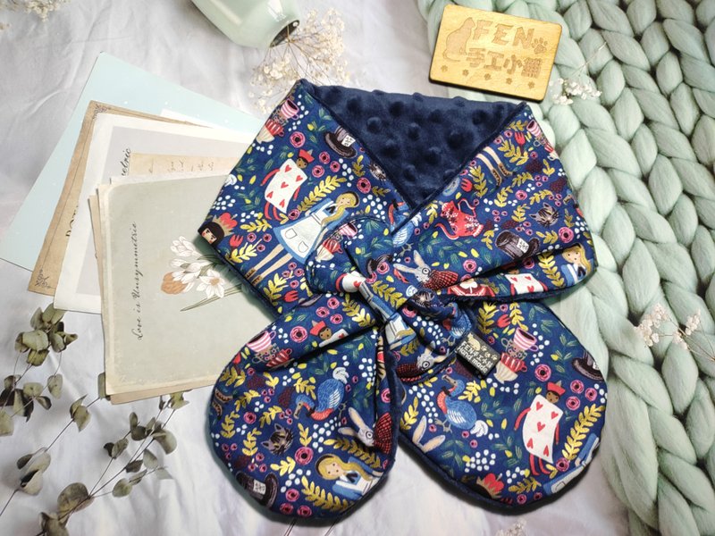 Fairy Tale Series-American limited edition thin cotton designer dark blue bronzing Alice handmade scarf-adults - ผ้าพันคอถัก - ผ้าฝ้าย/ผ้าลินิน 