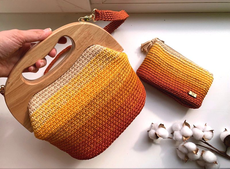 Set of 2 crochet bag Wooden clasp bag Crochet cosmetic bag Gradient handbag - Handbags & Totes - Cotton & Hemp Multicolor