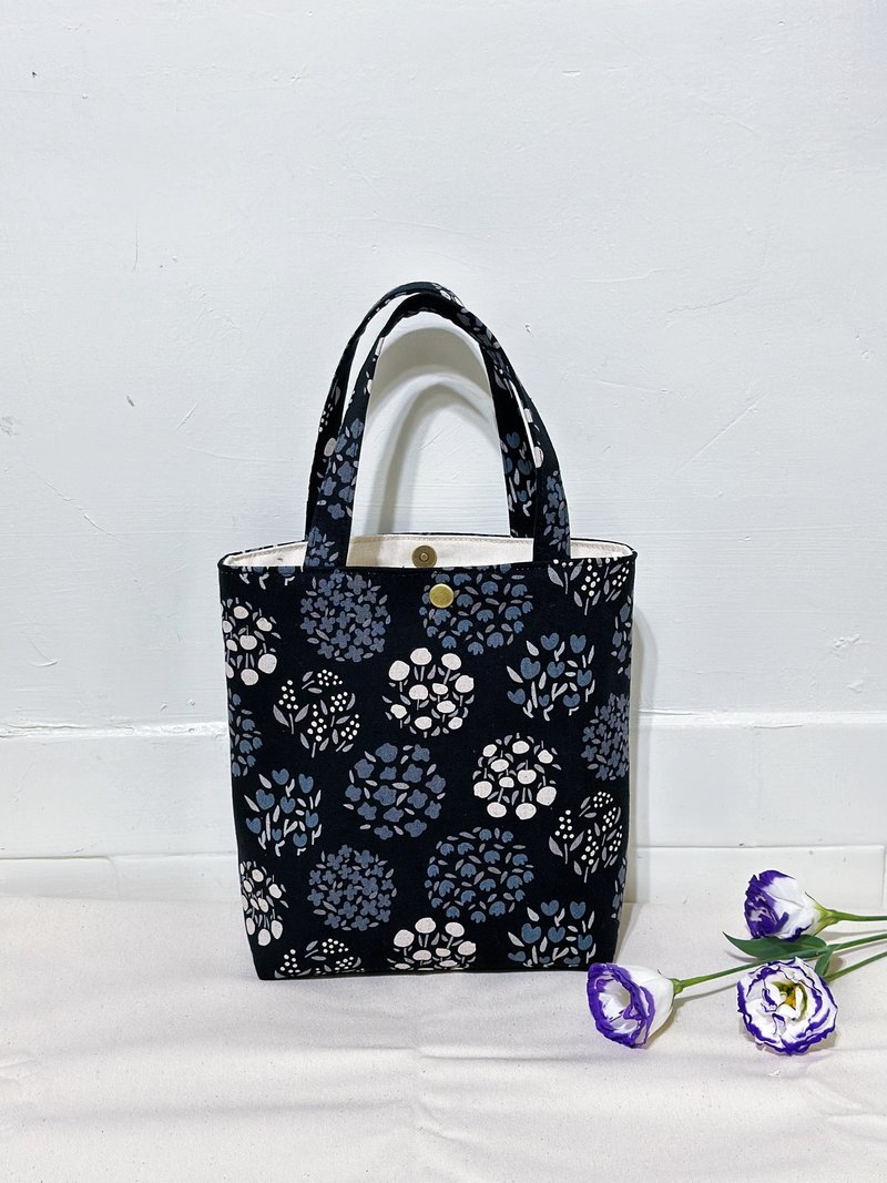 Walking bag/Tote bag/Breakfast bag - กระเป๋าถือ - ผ้าฝ้าย/ผ้าลินิน 