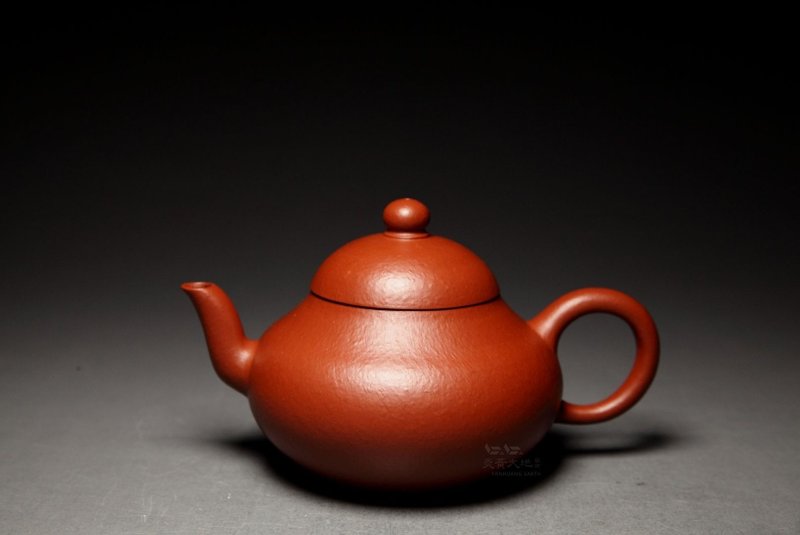 【梨形】龍山堂 傳統手工 黃龍山朱泥大紅袍 130cc - 茶壺/茶杯/茶具 - 陶 紅色