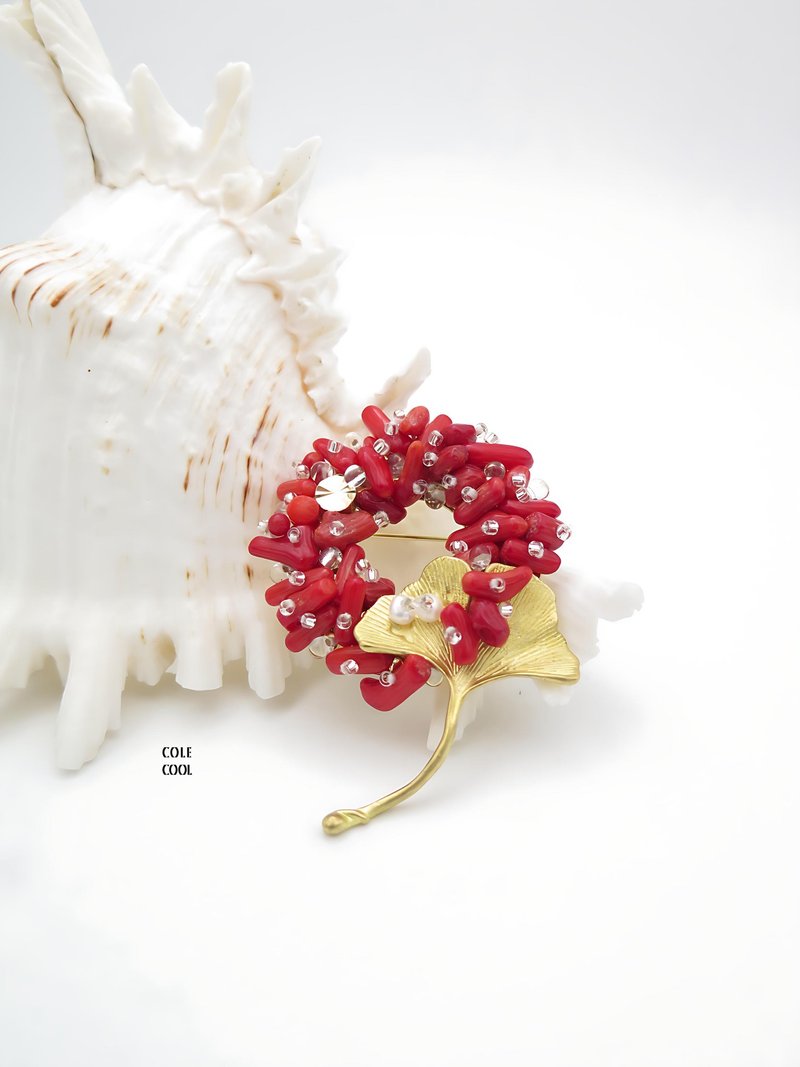 COLE COOL Natural coral ginkgo Brooch Japanese style best gift - เข็มกลัด - เครื่องประดับพลอย สีแดง