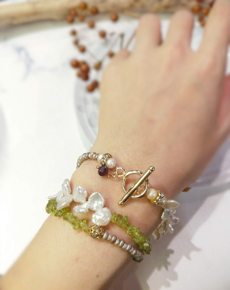 [Goods] only irregular pearl*olive Stone*red Stone bracelet bracelets multi-turn