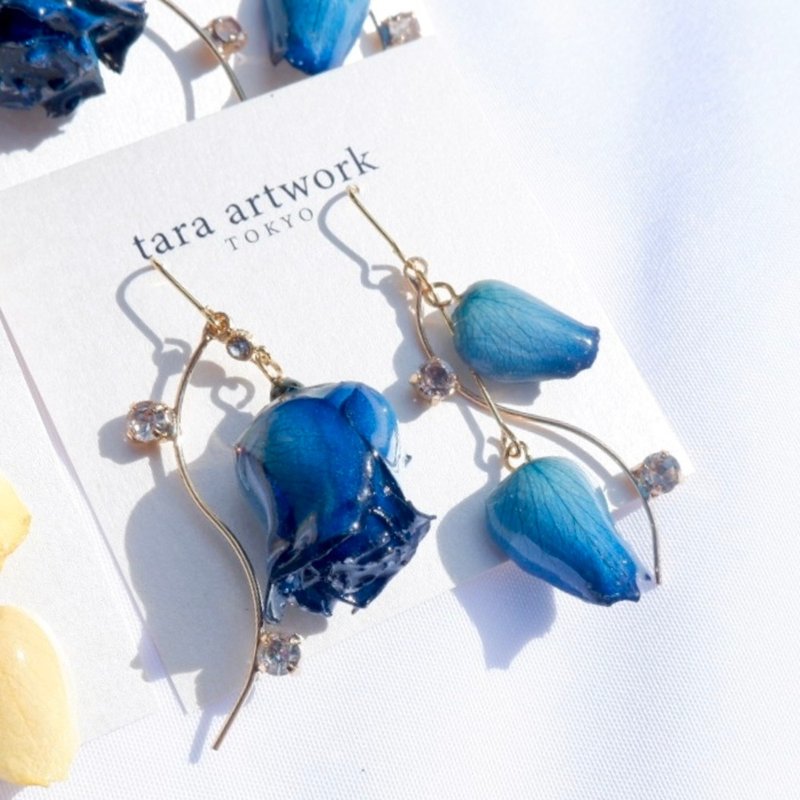 選べるカラー| 本物の薔薇のピアス　ドライフラワー - ピアス・イヤリング - レジン 多色