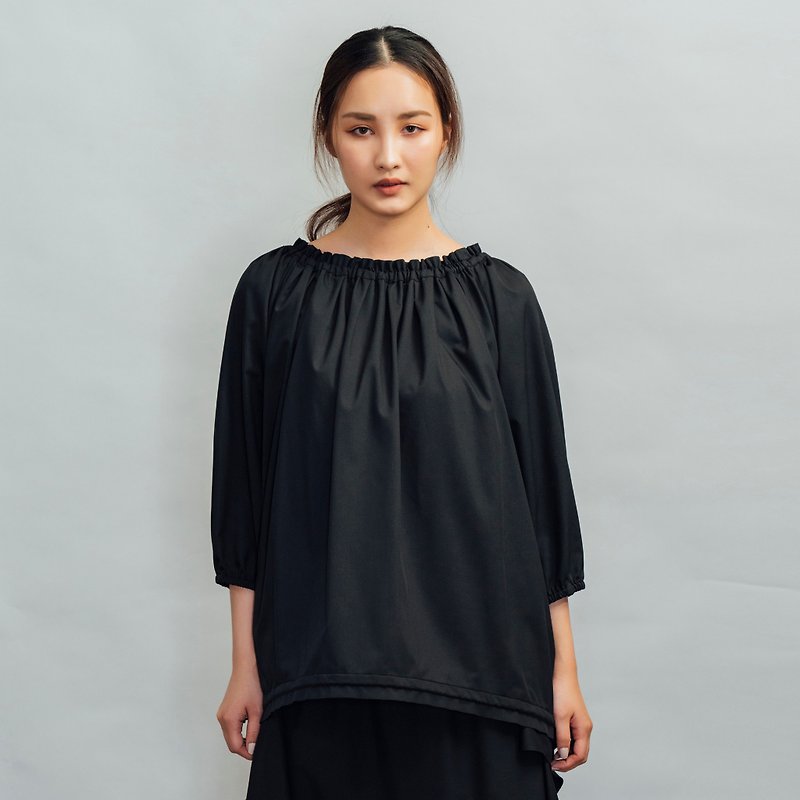 Black Asymmetrical Shirt - เสื้อผู้หญิง - คาร์บอนไฟเบอร์ สีดำ