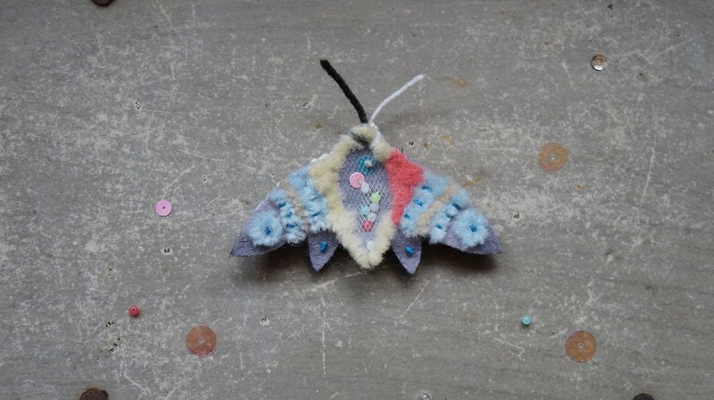 Red Heart Tide Embroidered Woolen Moth