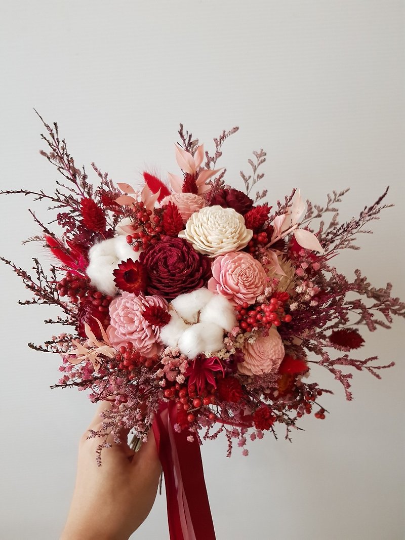 Dry Bouquet | Red Cotton Dry Flower | Bridal Bouquet | Photo Bouquet - ช่อดอกไม้แห้ง - พืช/ดอกไม้ สีแดง