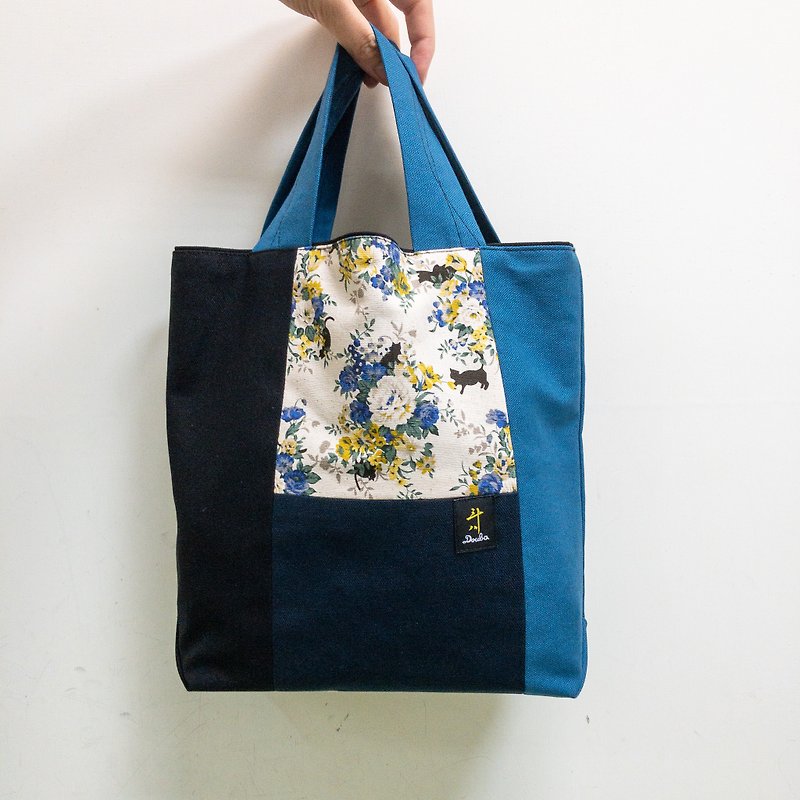 Douba Hand bag - กระเป๋าถือ - ผ้าฝ้าย/ผ้าลินิน สีน้ำเงิน