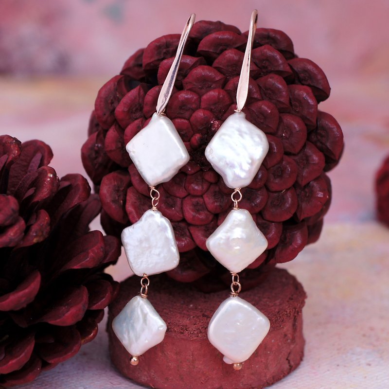 LIFE OF RHOMBUS -  Rhombus Pink  Pearl 18K Rose Gold Plated Silver Earring - Earrings & Clip-ons - Pearl Pink