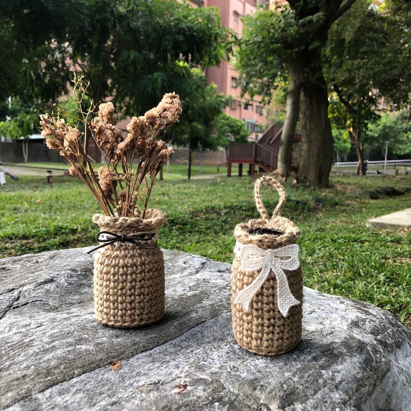 Crochet craft. Linen flower pendant - Pottery & Ceramics - Cotton & Hemp Brown