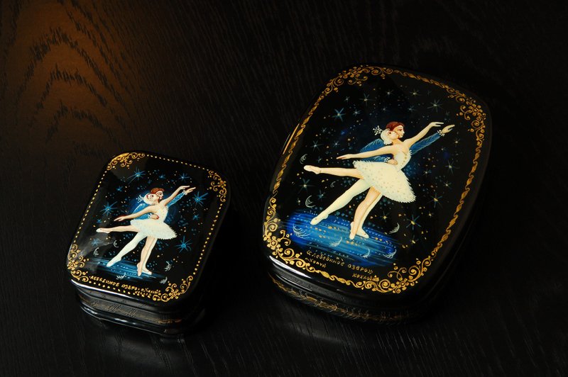 Enchanting Swan Lake Ballet Lacquer Boxes Christmas Gift Wrapping - 擺飾/家飾品 - 其他材質 