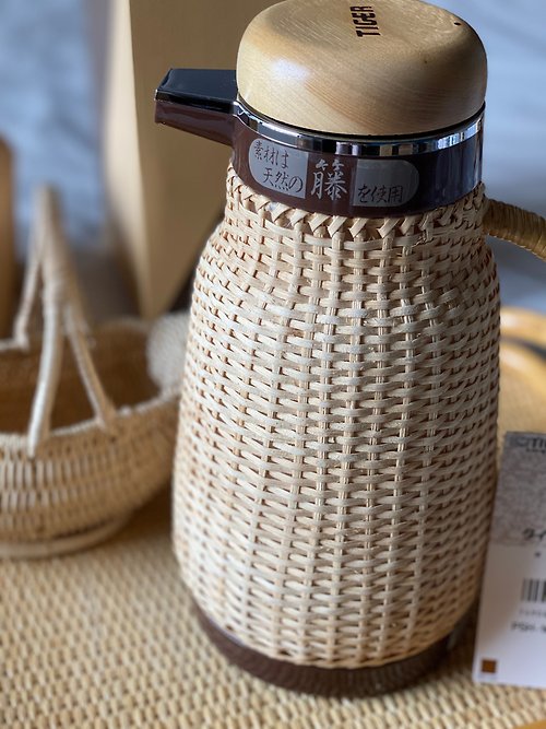 Japan Zojirushi Handmade Rattan Kettle Coffee Pot Magic Bottle Thermal Pot  Log Grip Brand New - Shop the-old-soul Vacuum Flasks - Pinkoi